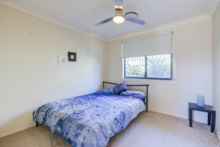 FAMILY HOME WITH POOL AND HINTERLAND VIEWS - Break Lease - Photo 4