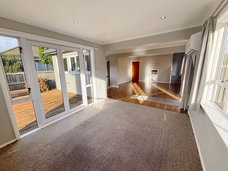 8 Wilding Street, St Martins, NZ 8022 - Photo 2