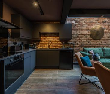 1 bedroom in a house share to rent - Photo 2