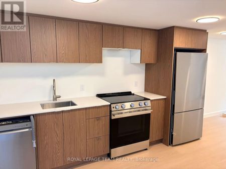 3 bd Townhouse for Rent in Ottawa, ON - Photo 5