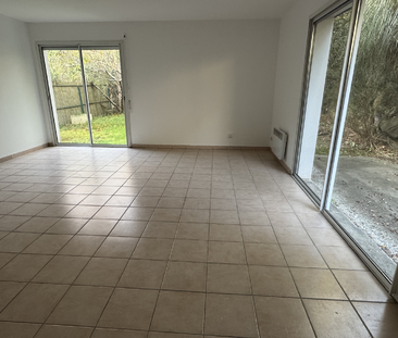 Maison mitoyenne sur 3 niveaux 5 pièces BAYONNE AROUSSETS à louer d... - Photo 2