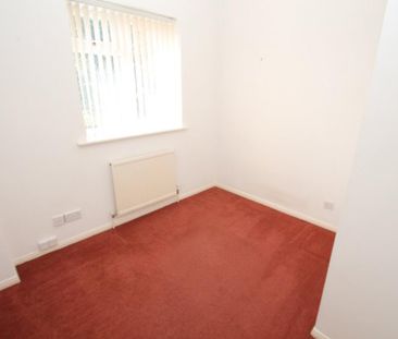 4 bedroom detached house to rent - Photo 2