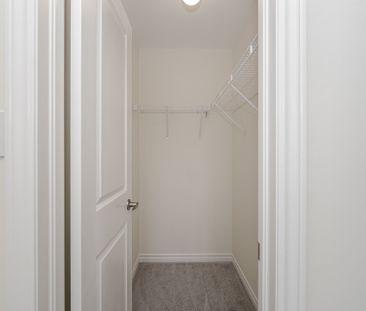 For Lease - 16 Ravenscraig Place, Innisfil, Ontario - Photo 4