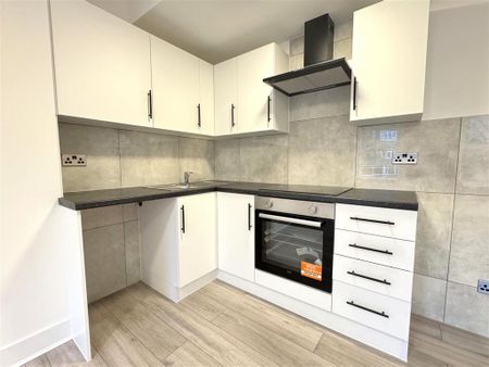 1 bedroom flat to rent - Photo 2