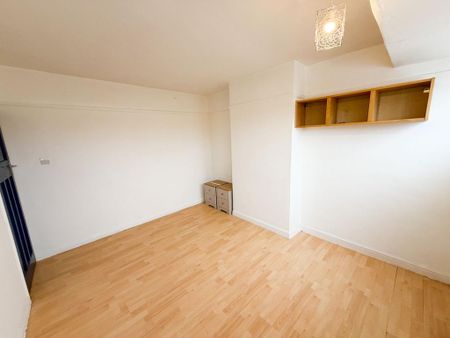 4 bedroom terraced house to rent - Photo 2
