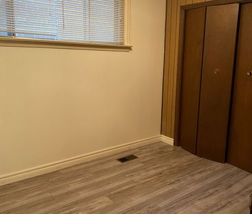 For Lease - 1054 East Avenue, Mississauga, Ontario - Photo 1