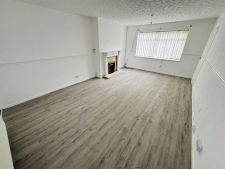 3 bedroom end of terrace house to rent - Photo 4