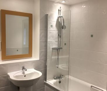 1 Bed Flat, Hewetts Quay, IG11 - Photo 3