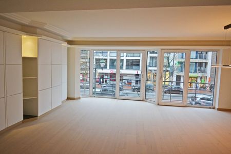 Centraal gelegen ruim appartement vlak bij het stadhuis van Knokke - Photo 4