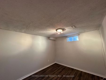 Property For Lease | N9016555 - Photo 3