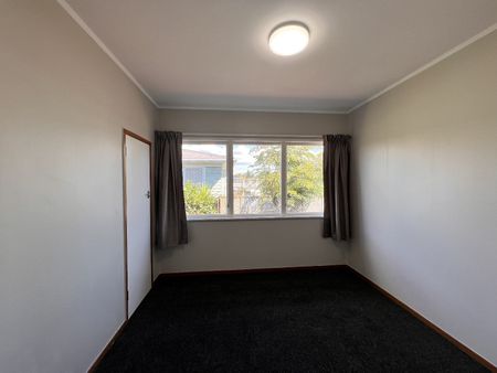 3 Bedroom in Ideal Location - Photo 2