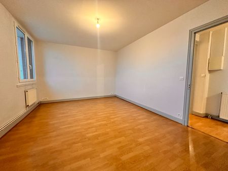 APPARTEMENT BOURGES 5 PIECES 100 M² - Photo 2