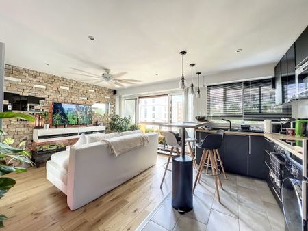 Grand studio meublé avec balcon – 1 Rue Pixérécourt, Paris 20ᵉ - Photo 2