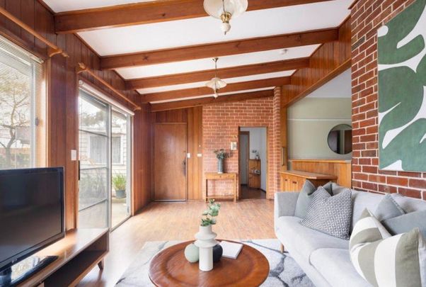 11 Boldrewood Parade, Reservoir VIC 3073 - Photo 1