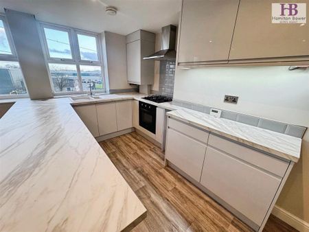 3 bedroom apartment to rent - Photo 2