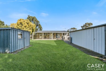 25 Thompsons Road, Cranbourne North - Photo 3