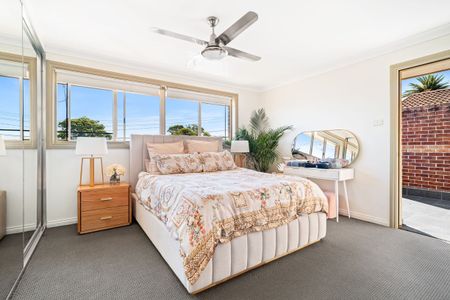 Spacious Family Home in a Sought-After Sans Souci Location - Photo 2