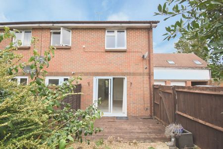 Shaw Drive, Walton-on-Thames, KT12 - Photo 4