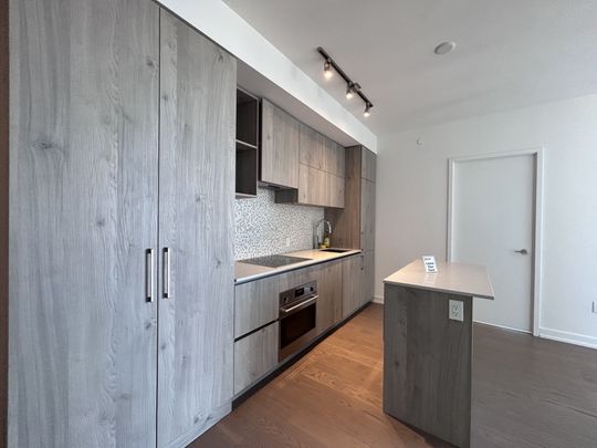 For Lease - 1 Yorkville Avenue Unit# 4402, Toronto, Ontario - Photo 1
