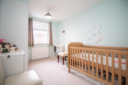 4 bedroom detached house to rent - Photo 4