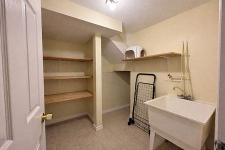 For Lease - 28 Antelope Drive Unit# Bsmt, Toronto, Ontario - Photo 4
