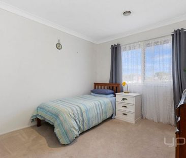 16 Cassia Road, MELTON - Photo 5