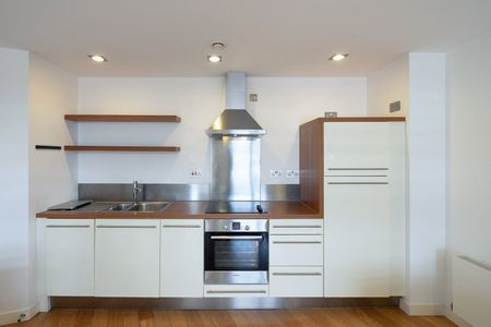 1 Bed Flat, Islington Wharf, M4 - Photo 4