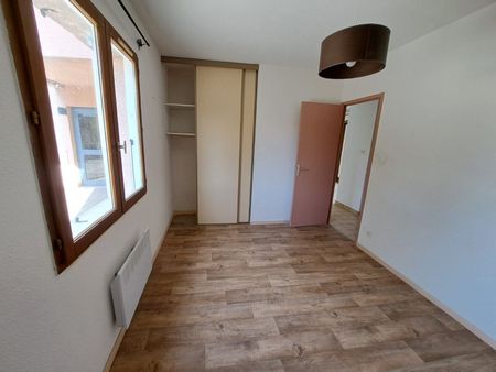 Appartement À Louer 2 Pièces , 39 M² - Photo 2