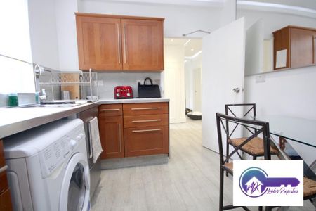 1 Bedroom Room in Flat Share To Rent - Photo 2