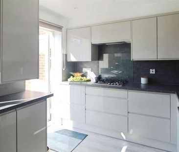 Swanholm Gardens, Calcot, RG31 - Photo 5