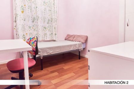 Calle Virgen de Robledo, Sevilla, Andalusia 41011 - Photo 2