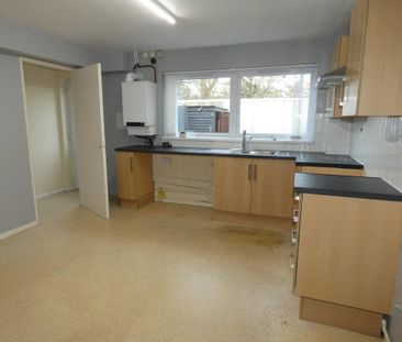 3 bedroom terraced house to rent - Photo 6