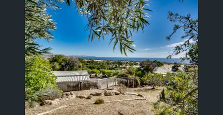 Spacious Family Home with Stunning Views in Normanville - Photo 5