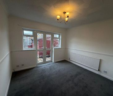 2 bedroom bungalow to rent - Photo 1