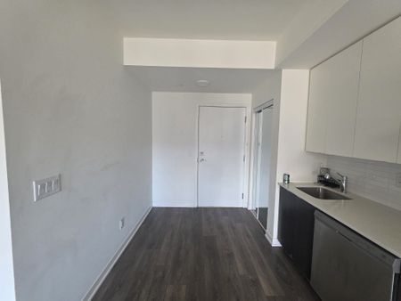 For Lease - 130 Canon Jackson Drive Unit# 406, Toronto, Ontario - Photo 4