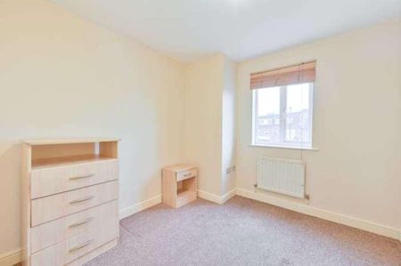 High Road, Harrow Weald, HA3 - Photo 4