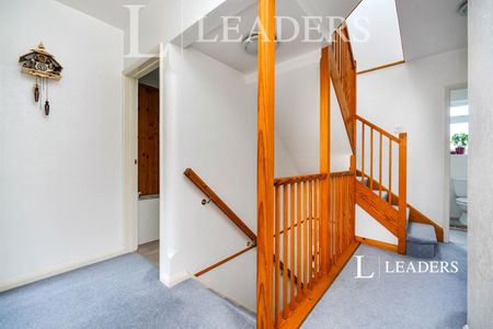 4 bedroom house to rent Falmer Gardens, Brighton, East Sussex, BN2 - Photo 3