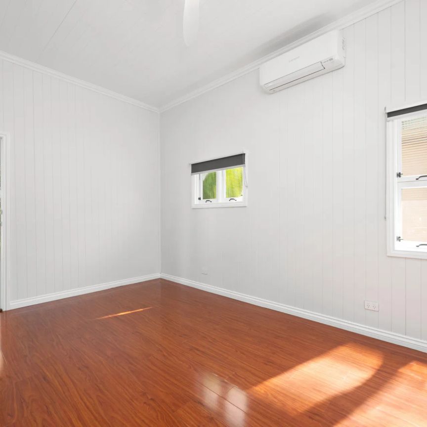 16 Bennetts Road, Camp Hill. - Photo 1