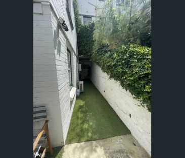 Beautifully Appointed Fully Furnished Unit - Photo 6