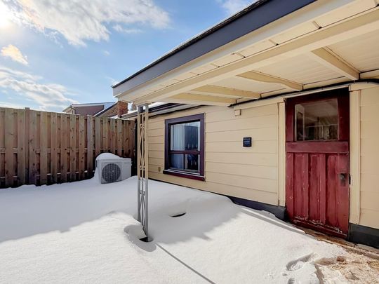For Lease - 117 Westmount Avenue Unit# Upper, Toronto, Ontario - Photo 1