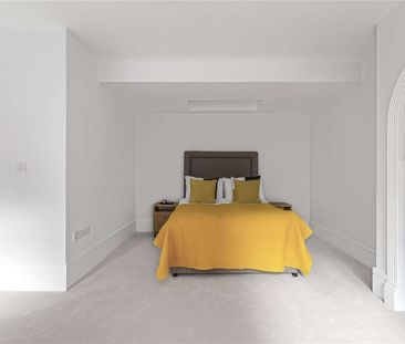 An exceptional three-bedroom house arranged over four storeys, in t... - Photo 6