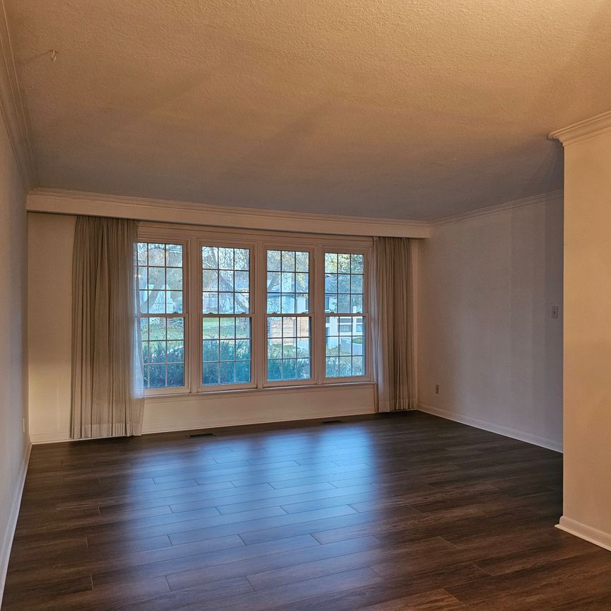 For Lease - 6 Fairhill Crescent, Toronto, Ontario - Photo 1