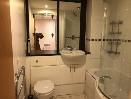 2 Bed Flat, Masshouse Plaza, B5 - Photo 2