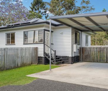 PRIME LOCATION WITH SPACIOUS YARD!! - Photo 3