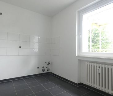 *** modernisierte 2-Zimmer-Wohnung mit Balkon und Aufzug! *** - Photo 4