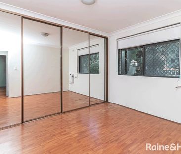 2 Bedroom Unit in a Central Location! - Photo 4