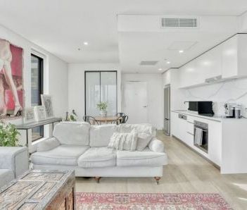 Discover comfortable, low-maintenance city living in this modern 1-... - Photo 2