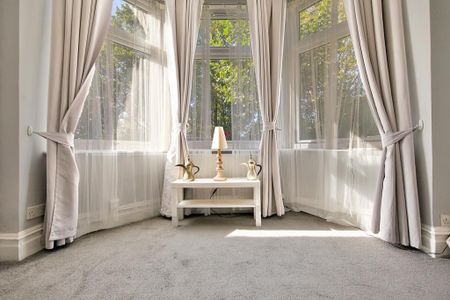 Short Flexi Stay 2-Bed House Dallas Road NW9 - Photo 3