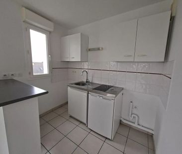 A louer, BèglesT2 meuble d'environ 40.45m2 balcon et parking - Photo 6