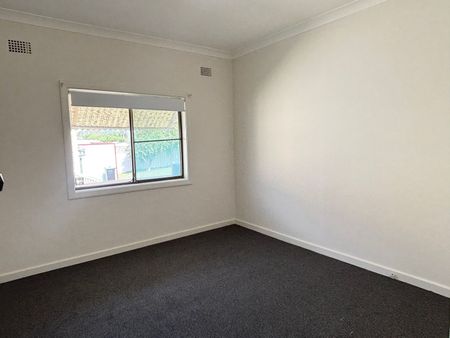 Old School Charm! - Photo 2